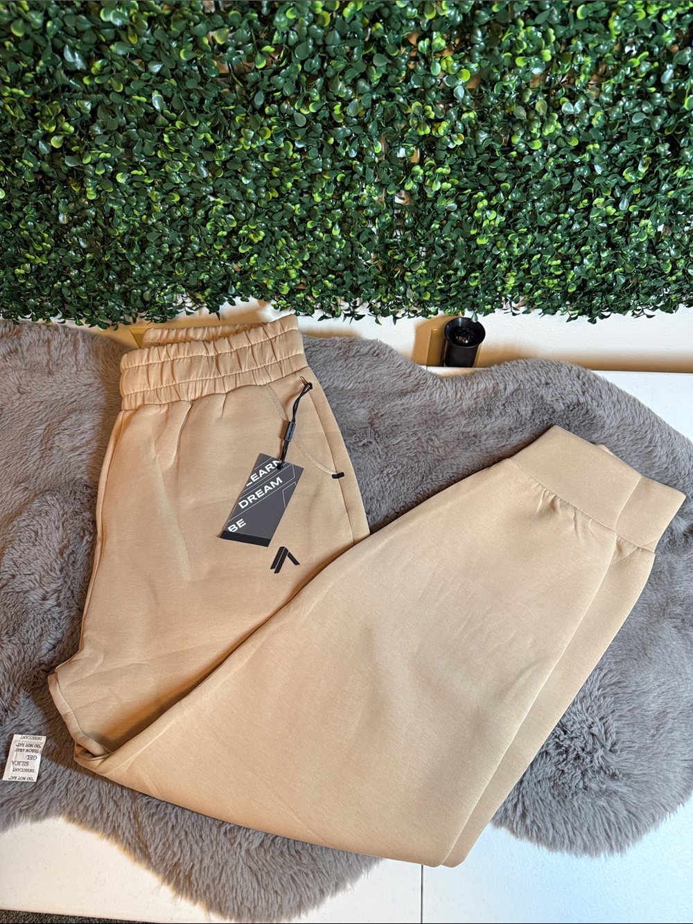 NWT Alphalete joggers size XL